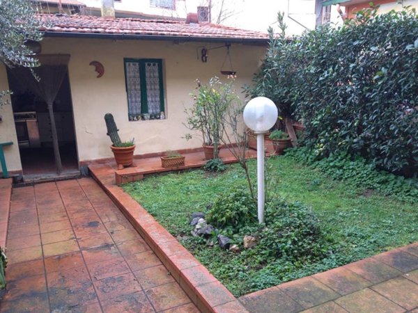 casa indipendente in vendita a Prato in zona Galceti