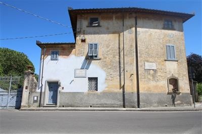 casa indipendente in vendita a Prato in zona Casale