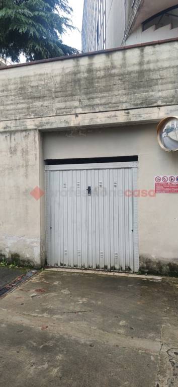 negozio in vendita a Prato