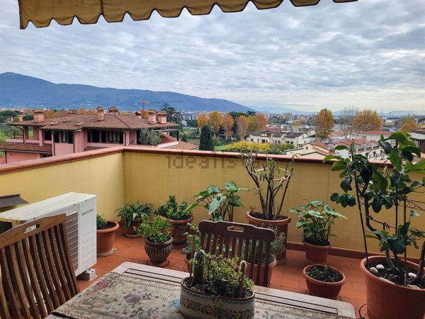 appartamento in vendita a Prato in zona Galciana