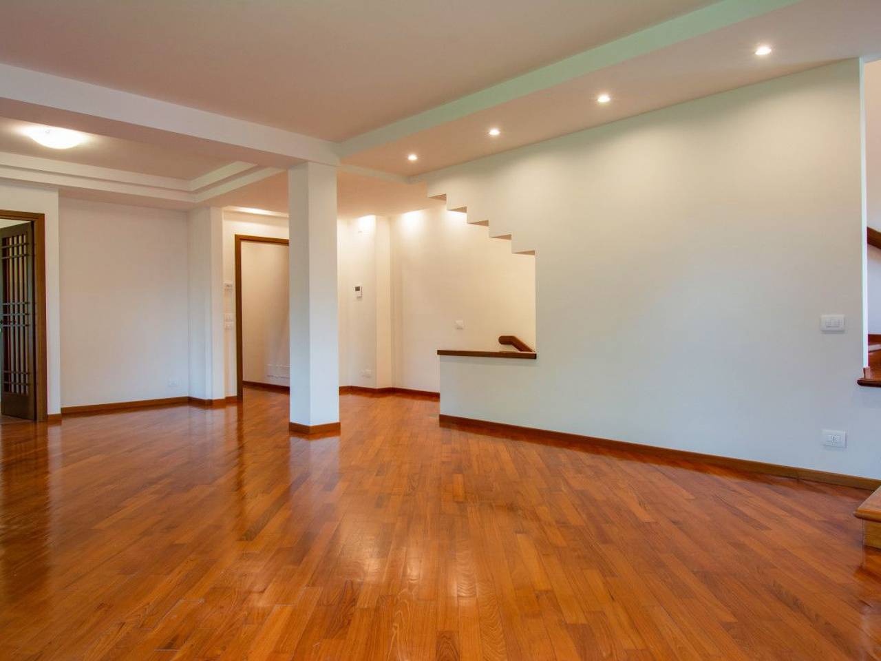 casa indipendente in vendita a Prato in zona Figline