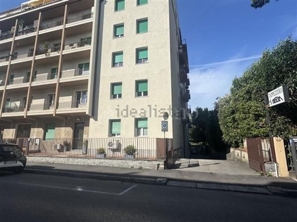 casa semindipendente in vendita a Prato