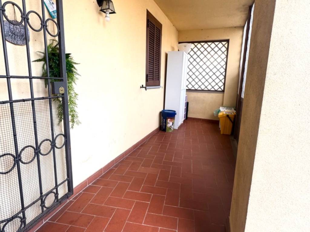 appartamento in vendita a Prato in zona Tavola