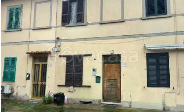appartamento in vendita a Prato in zona Galciana