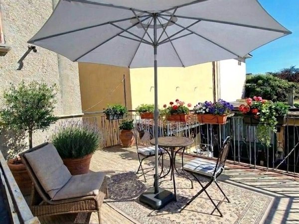 casa indipendente in vendita a Prato in zona Tavola