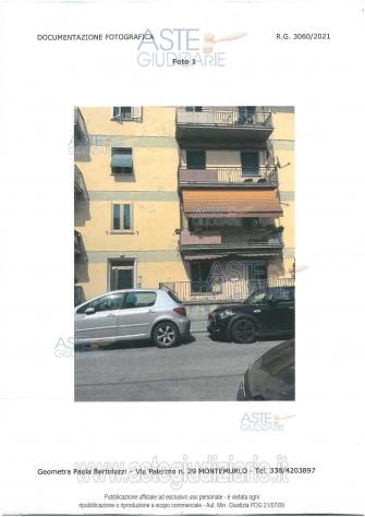 casa indipendente in vendita a Prato