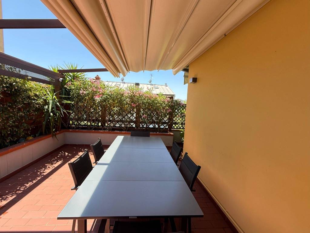 appartamento in vendita a Prato in zona Coiano