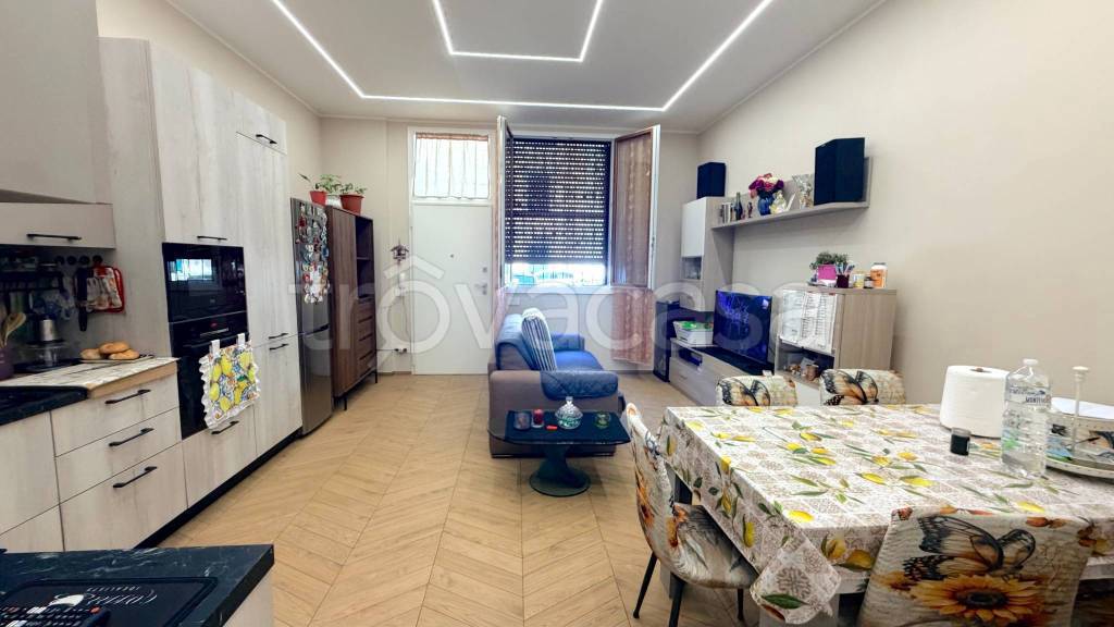 appartamento in vendita a Prato in zona Grignano