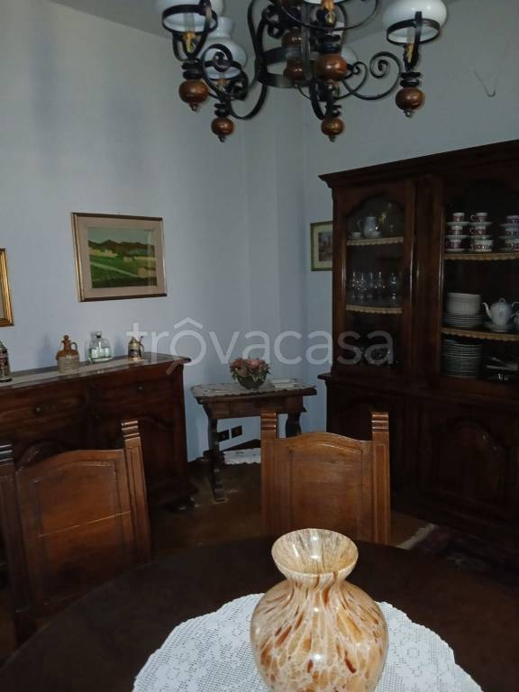 casa indipendente in vendita a Prato