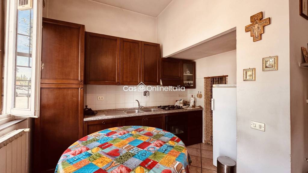 casa indipendente in vendita a Prato in zona Cafaggio