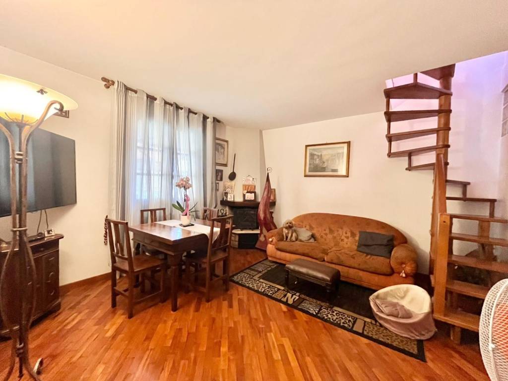 appartamento in vendita a Prato in zona Galciana