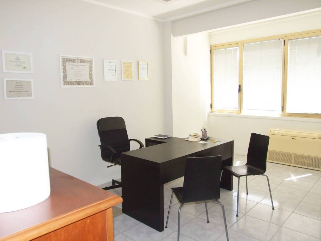 ufficio in vendita a Prato
