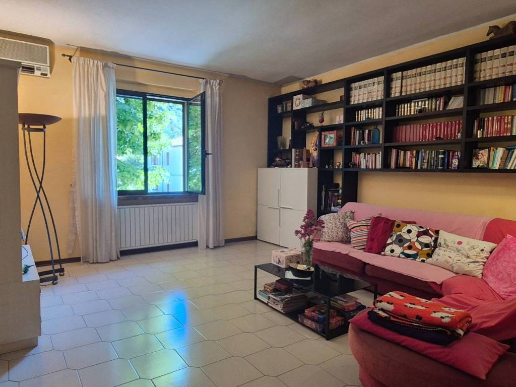 appartamento in vendita a Prato in zona La Macine