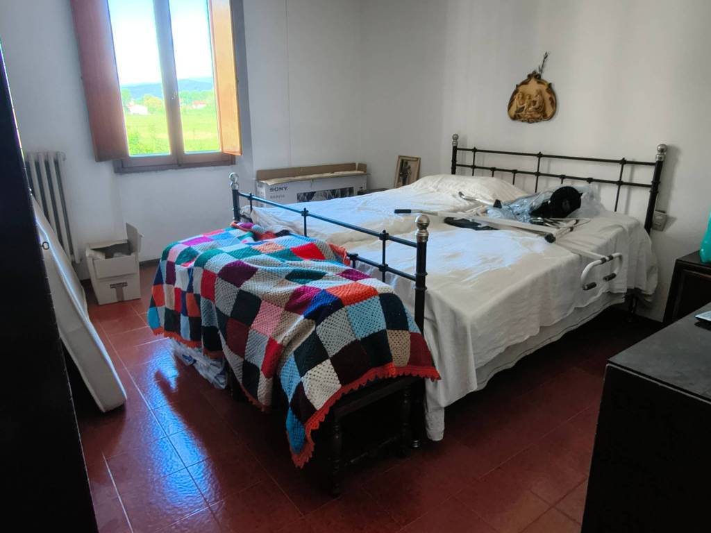 casa indipendente in vendita a Prato in zona Iolo