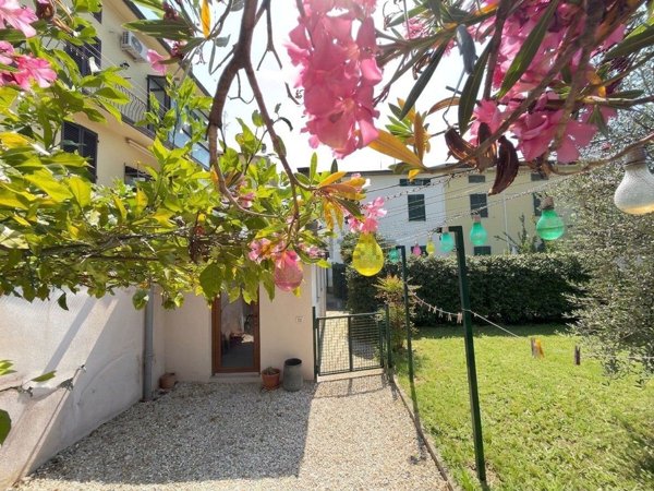 appartamento in vendita a Prato in zona Santa Gonda