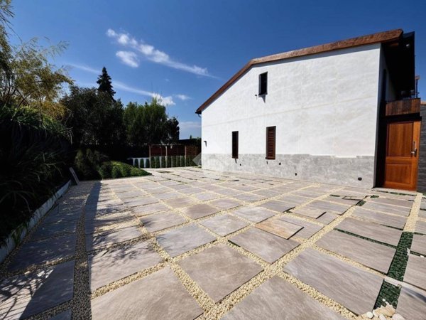 casa indipendente in vendita a Prato in zona Casale