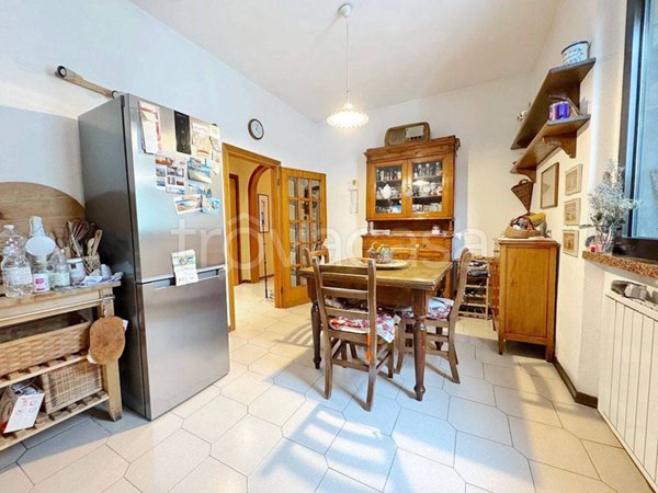 appartamento in vendita a Prato in zona La Macine