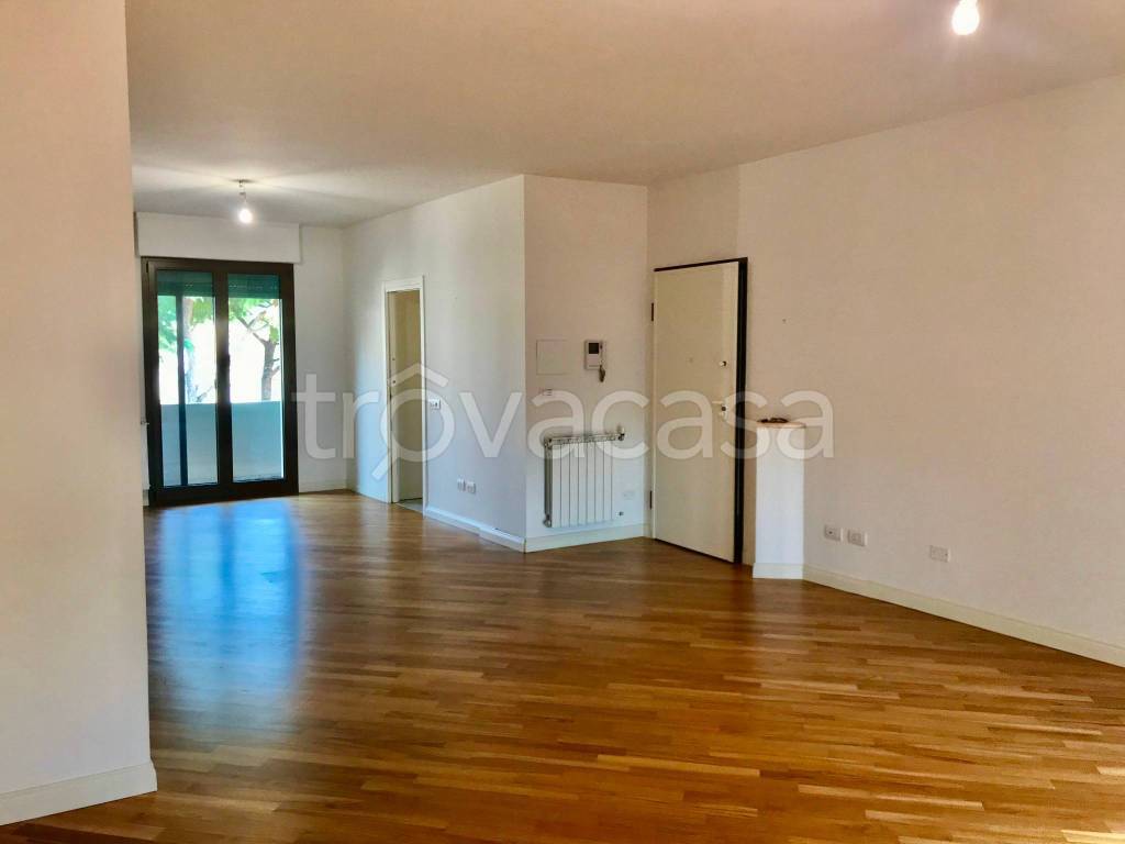 casa indipendente in vendita a Prato in zona Casale
