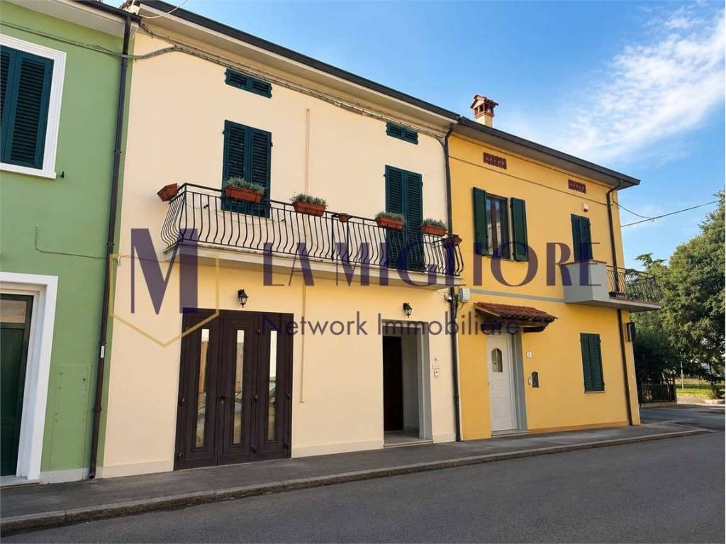 casa indipendente in vendita a Prato in zona Maliseti