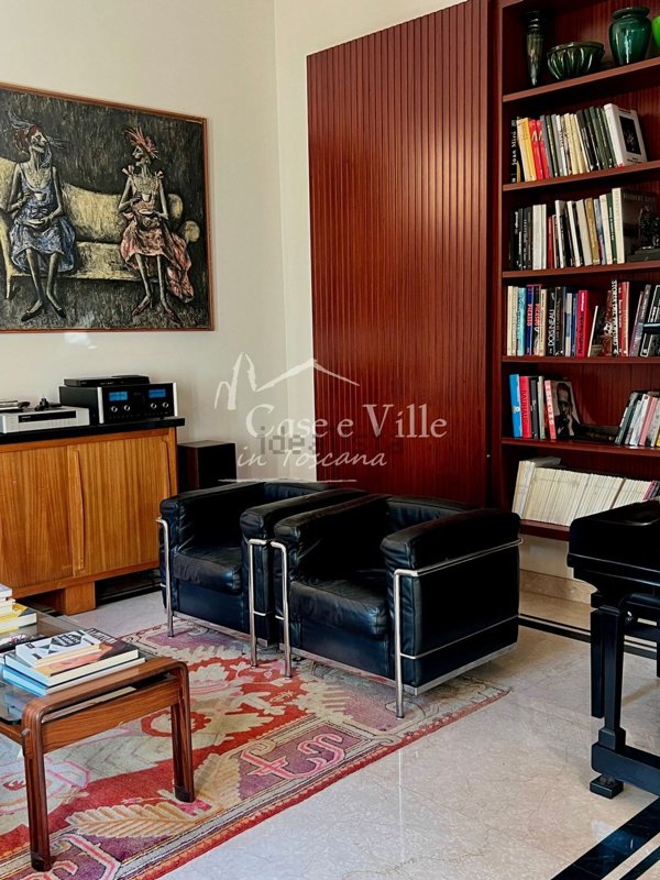 casa indipendente in vendita a Prato