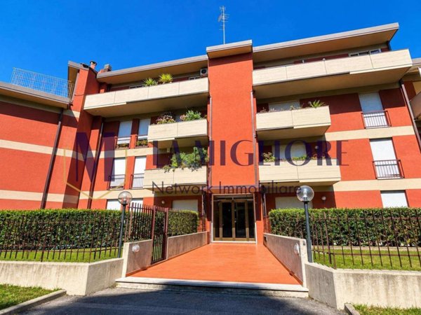 appartamento in vendita a Prato in zona Santa Lucia
