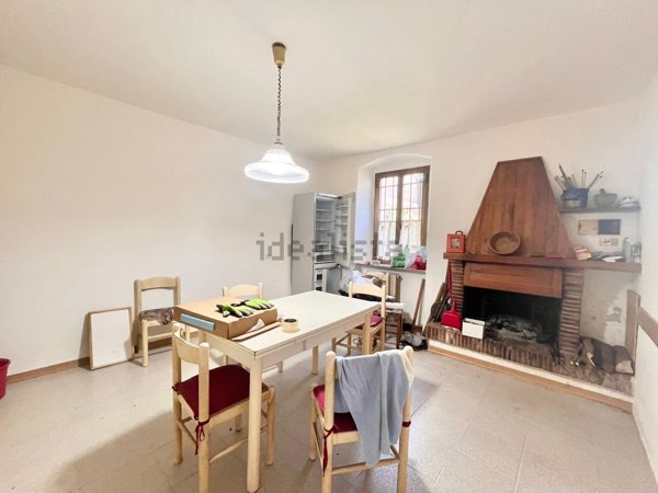 casa indipendente in vendita a Prato in zona Casale