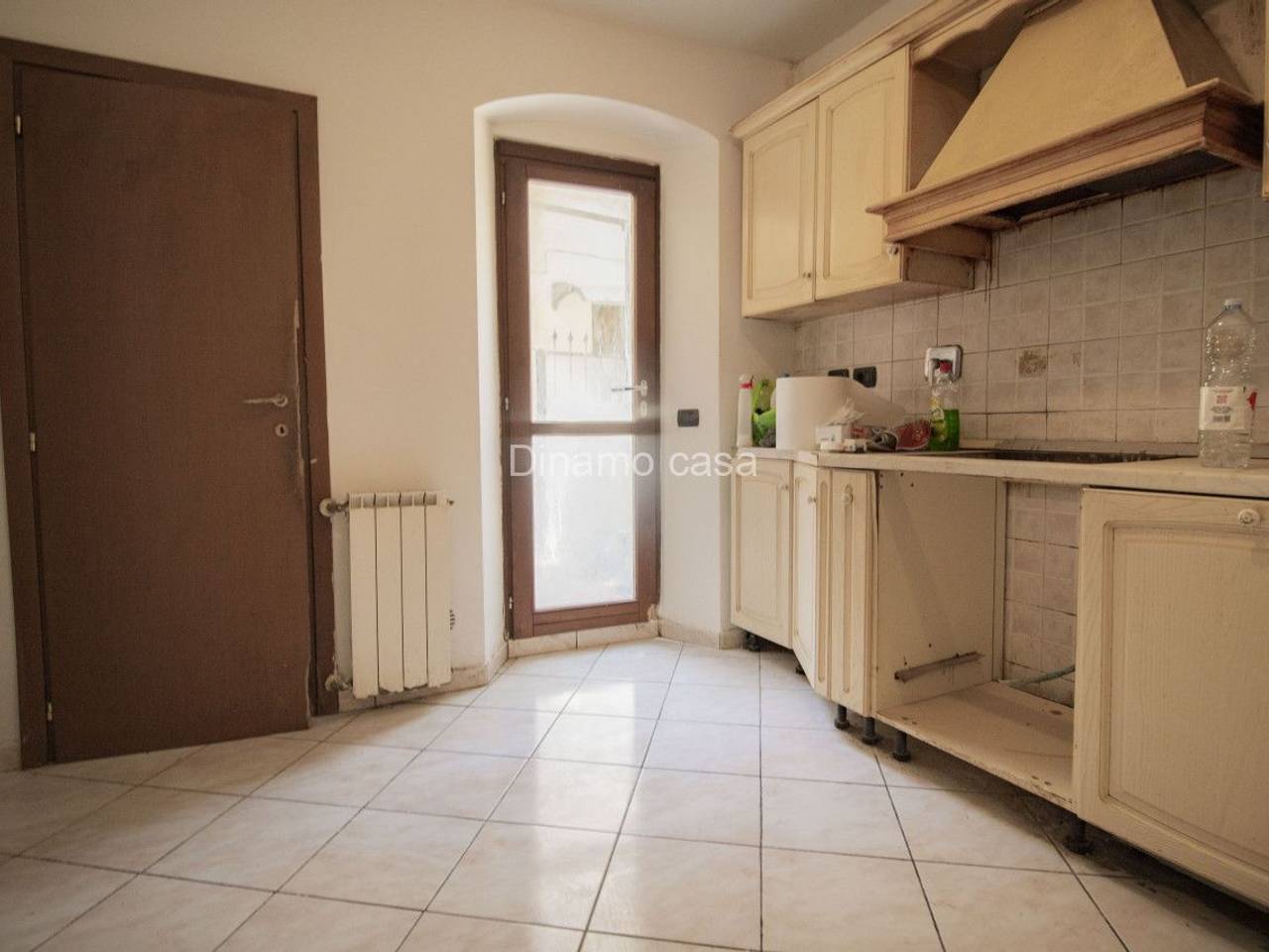 casa indipendente in vendita a Prato in zona Tavola