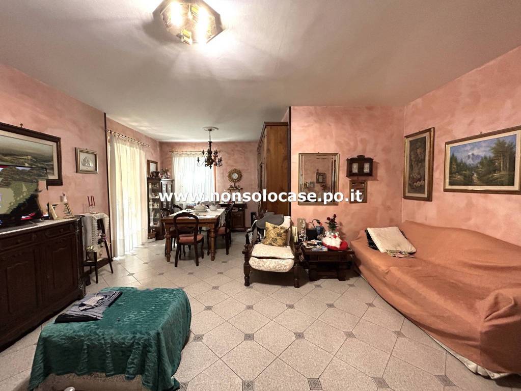 appartamento in vendita a Prato in zona La Macine