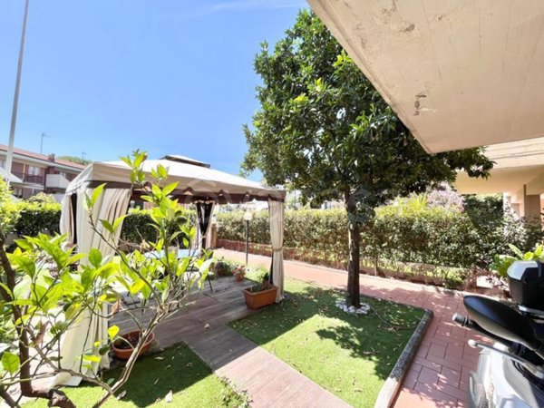 casa indipendente in vendita a Prato in zona Galceti