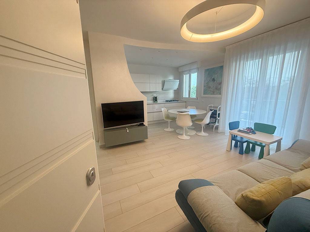 appartamento in vendita a Prato in zona Santa Lucia