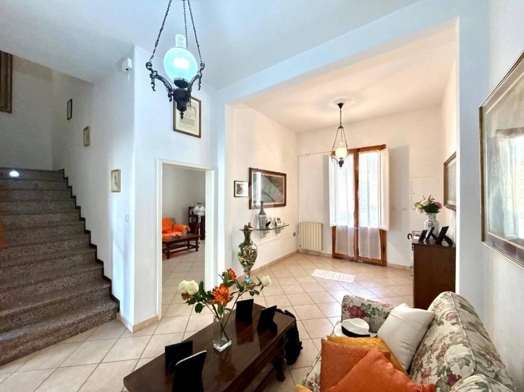 casa indipendente in vendita a Prato in zona Narnali