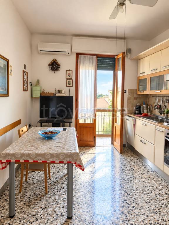 appartamento in vendita a Prato in zona I Ciliani