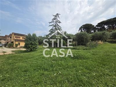 casa indipendente in vendita a Prato in zona Casale