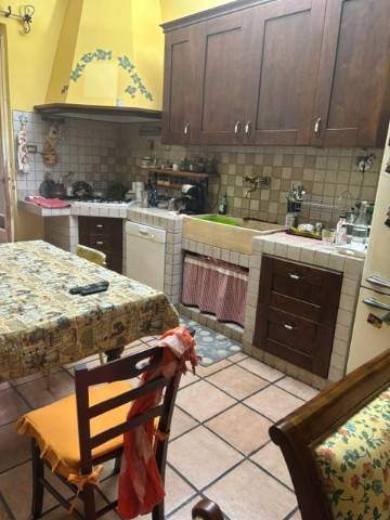 casa indipendente in vendita a Prato in zona I Ciliani