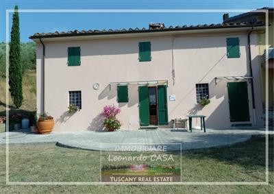 casa indipendente in vendita a Prato in zona Casale