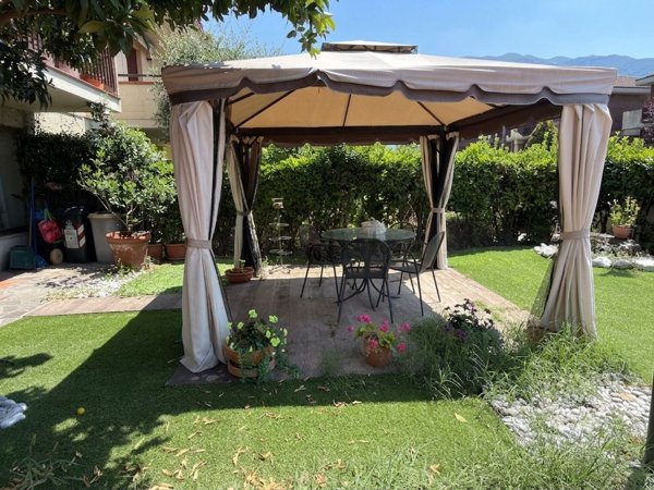 casa indipendente in vendita a Prato in zona Galceti