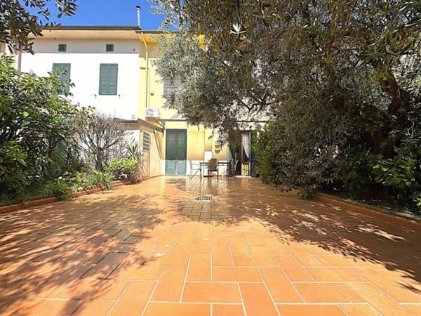 casa indipendente in vendita a Prato in zona Maliseti