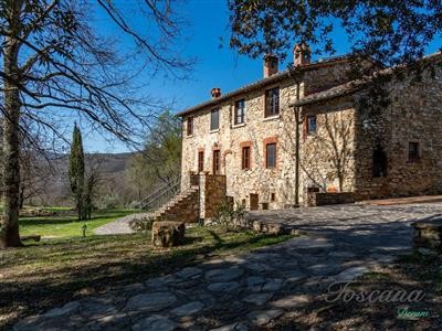casa indipendente in vendita a Prato in zona Casale