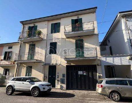 appartamento in vendita a Prato in zona Narnali