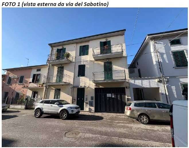 appartamento in vendita a Prato in zona Narnali