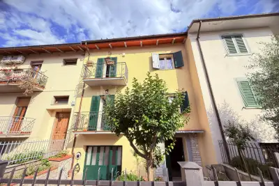 casa indipendente in vendita a Prato in zona Maliseti