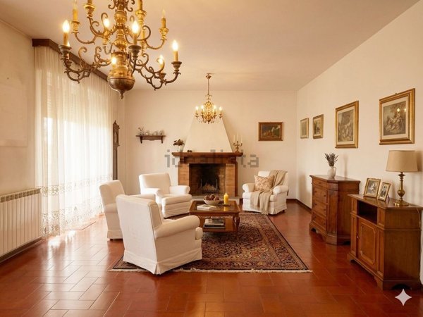 appartamento in vendita a Prato in zona Santa Lucia