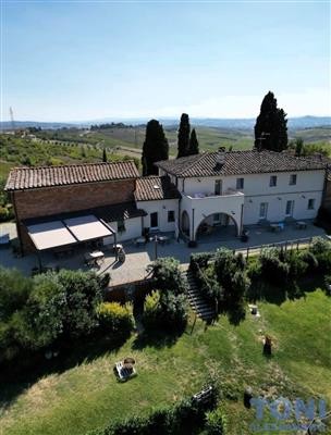 casa indipendente in vendita a Prato in zona Casale