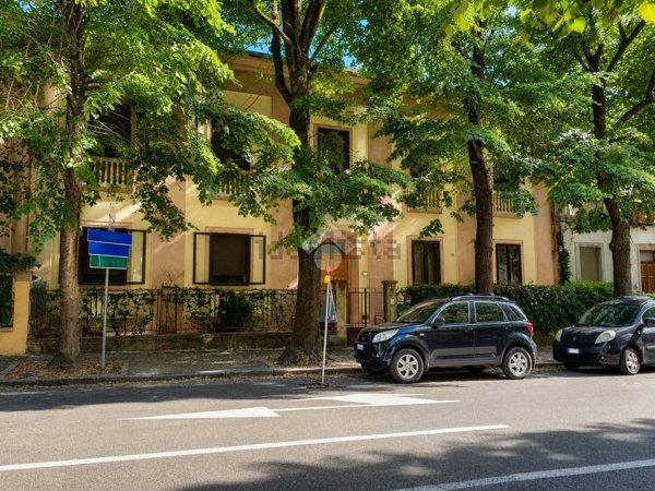 appartamento in vendita a Prato in zona La Macine