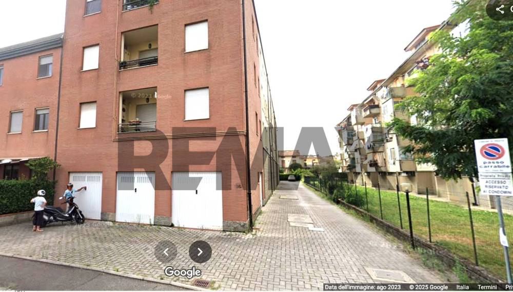 appartamento in vendita a Prato in zona Iolo