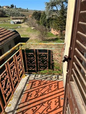 casa indipendente in vendita a Prato in zona Casale