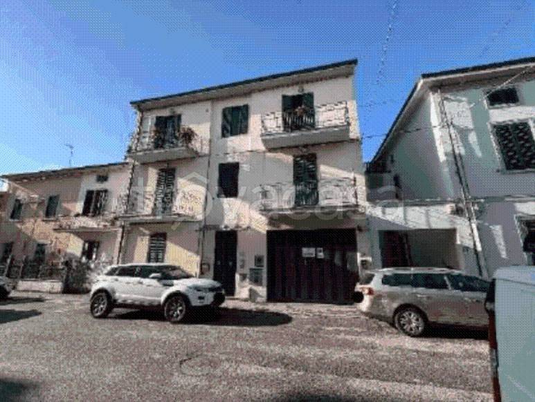 appartamento in vendita a Prato in zona Narnali