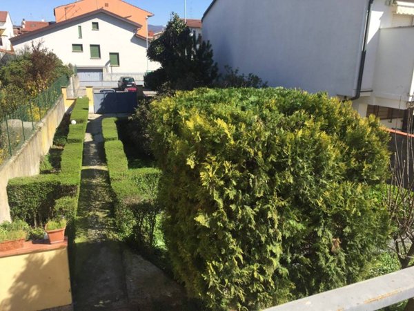 casa indipendente in vendita a Prato in zona Galciana