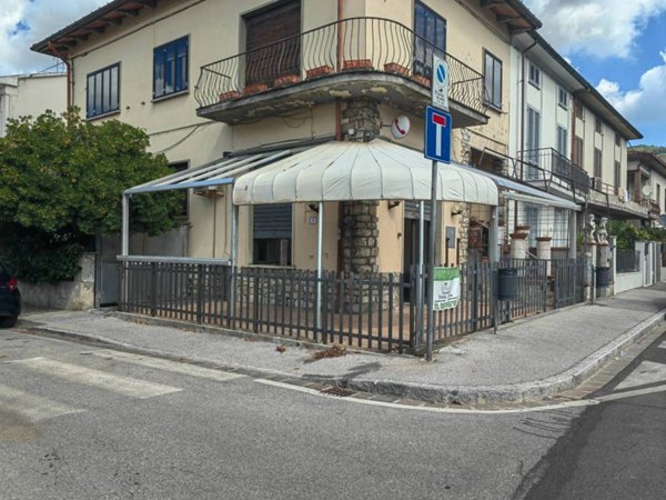 negozio in vendita a Prato