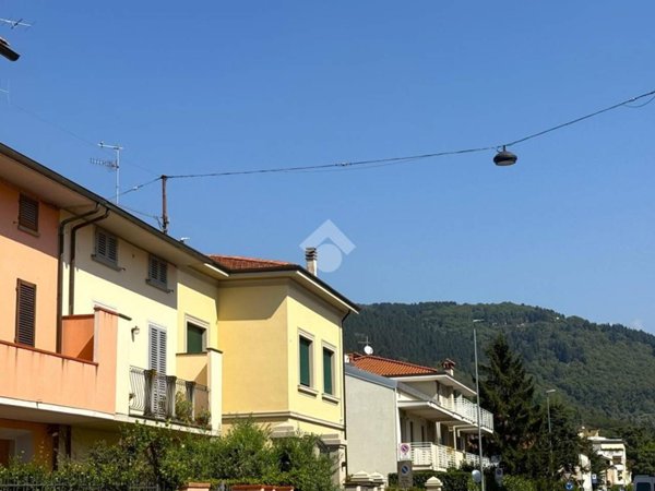 appartamento in vendita a Prato in zona Coiano